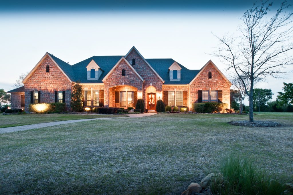 Photo of 207 Dumont Court