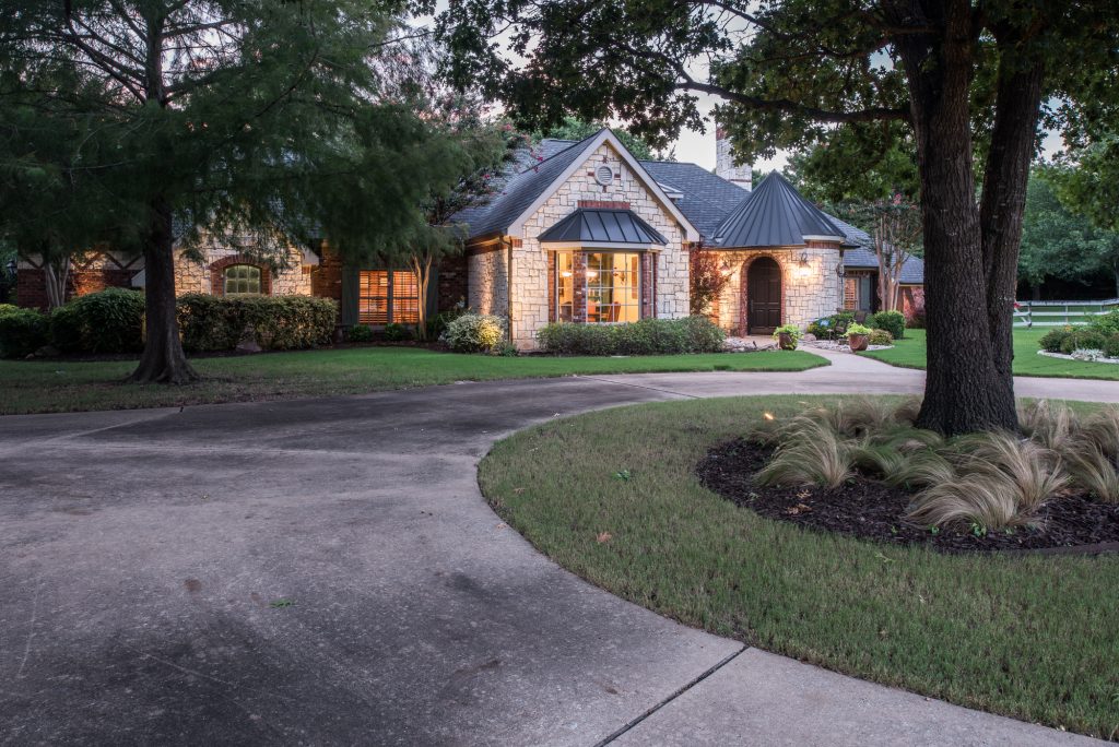 Photo of 221 Forestview Drive