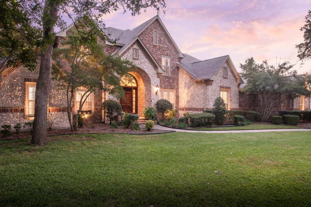 Photo of 950 Foxdale